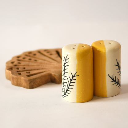 Tropical Oasis Salt and Pepper Set